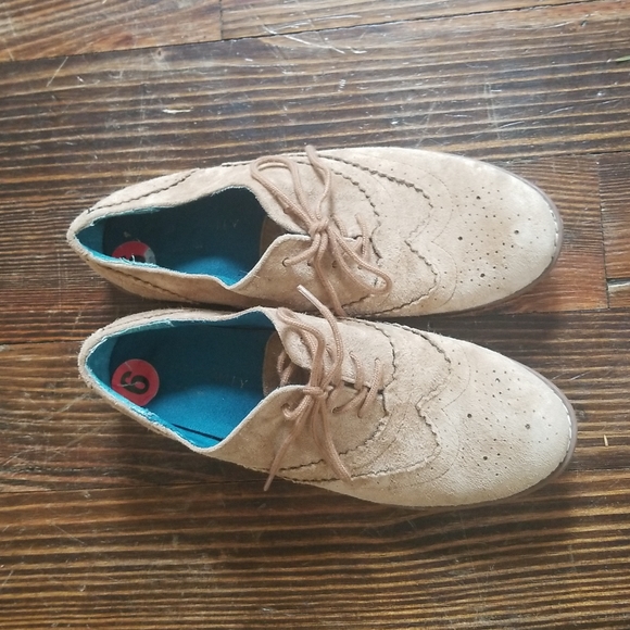 Cynthia Rowley Suede Oxfords - Picture 2 of 6
